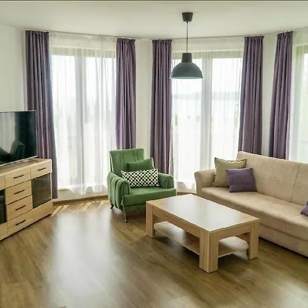 Spacious Family Near The Sea Апартаменти